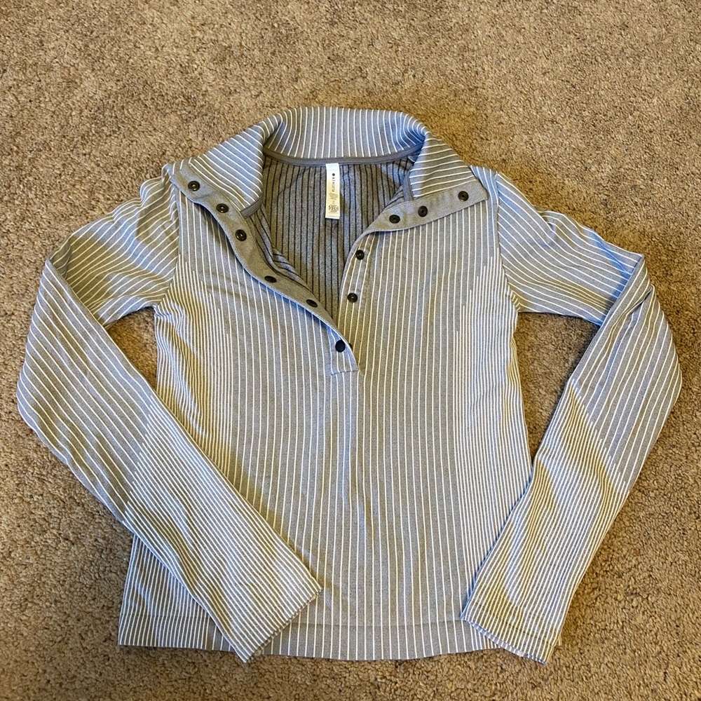 Athleta V-Neck Button Long Sleeve